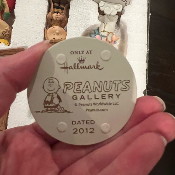SUPER CUTE! 2012 Hallmark Peanuts Christmas Nativity 7 piece Collection Set NIB! - Picture 10 of 15